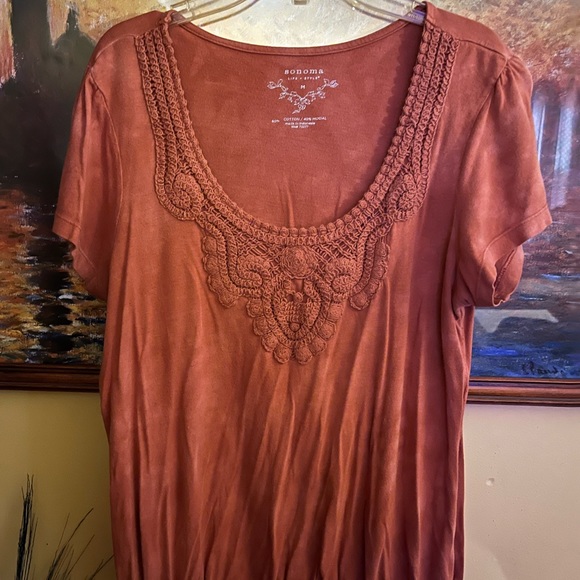 💎Embroidered Rust Top💎 - Picture 2 of 6